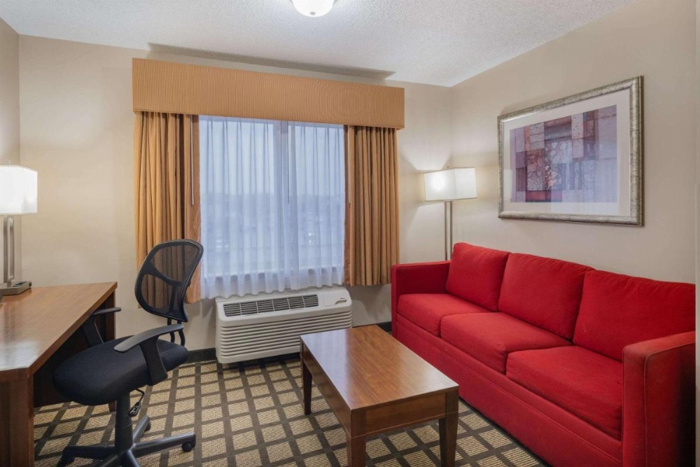 Baymont by Wyndham Gurnee Image 16