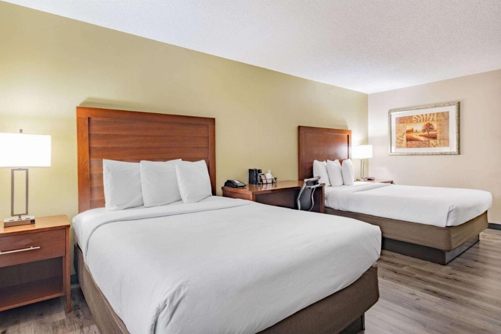 Baymont by Wyndham Gurnee Image 23