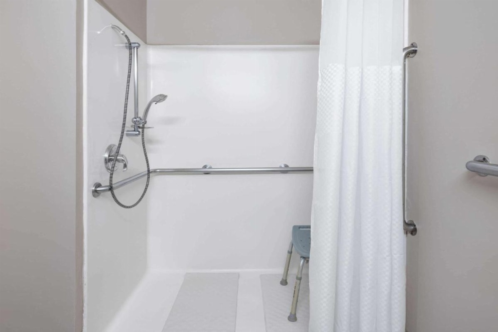 Baymont by Wyndham Gurnee Image 32